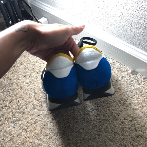 Balenciaga Runners - Picture 5 of 6